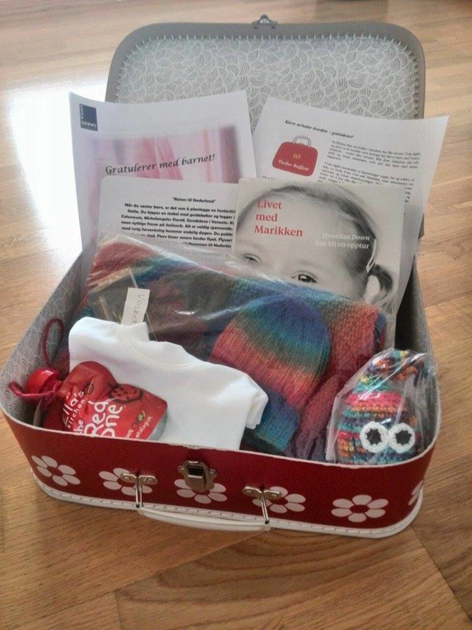 EN GOD START: - Vi ville gi alle nyfødte med Downs Syndrom i Norge, en god start på livet, ved å sende dem en liten velkomstkoffert fylt med håp, sier Karete Roksvåg.
