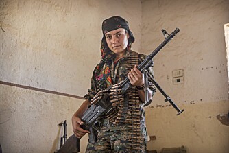 ERFARNE: Til tross for sin unge alder er medlemmene av YPJ herdede krigsveteraner. ERFARNE: Til tross for sin unge alder er medlemmene av YPJ herdede krigsveteraner.