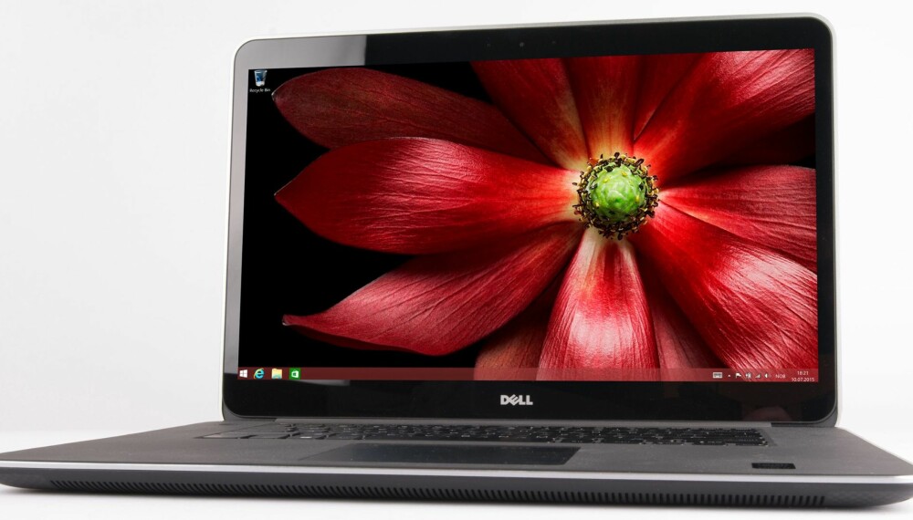 BØRSTET: Designen er klassisk og samtidig moderne siden den kombinerer aluminium og karbonfiber. Derfor er det ikke rart at Dell viderefører konseptet over flere generasjoner. BØRSTET: Designen er klassisk og samtidig moderne siden den kombinerer aluminium og karbonfiber. Derfor er det ikke rart at Dell viderefører konseptet over flere generasjoner.