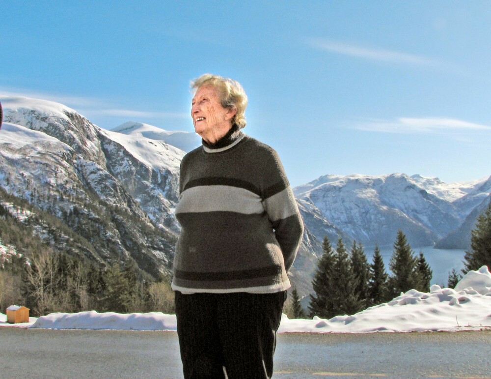 75 ÅR ETTER: Asbjørg Lyse Hauge fotografert i 2009, 75 år etter Tafjord-katastrofen.