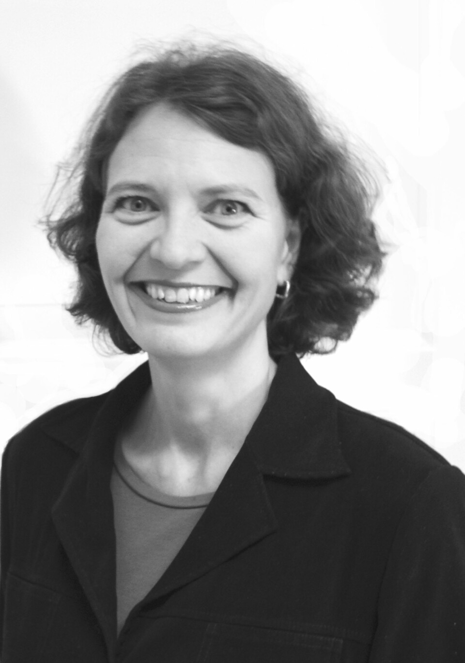 OM ENSOMHET: Psykolog og skribent Kirsti McDonald Jareg forteller at det for mange er helt greit å være alene og ha få venner. Det er når man føler seg ensom at det blir et problem.