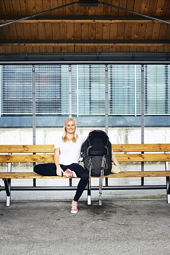BYTTET UT RANSEL MED BACKPACKERSEKK: – Fram til jeg var 18 år var planen å bli politi. Men så dro jeg på utveksling i USA, og kom hjem hakket mer opprørsk enn jeg var da jeg dro, sier Kathrine. BYTTET UT RANSEL MED BACKPACKERSEKK: – Fram til jeg var 18 år var planen å bli politi. Men så dro jeg på utveksling i USA, og kom hjem hakket mer opprørsk enn jeg var da jeg dro, sier Kathrine.