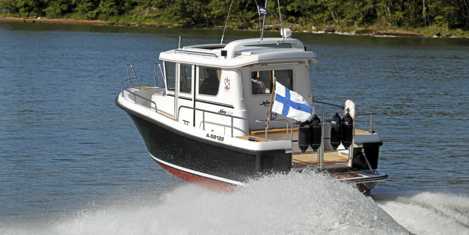 SJØDYKTIG: Minor Offshore 25 oppleves sterk og solid i sjøen. Toppfarten er på hele 36 knop.