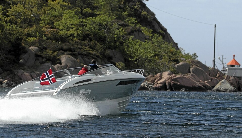 FLOTT I SJØEN: Windy 31 Zonda skilter med moderne linjer og nydelig gange.