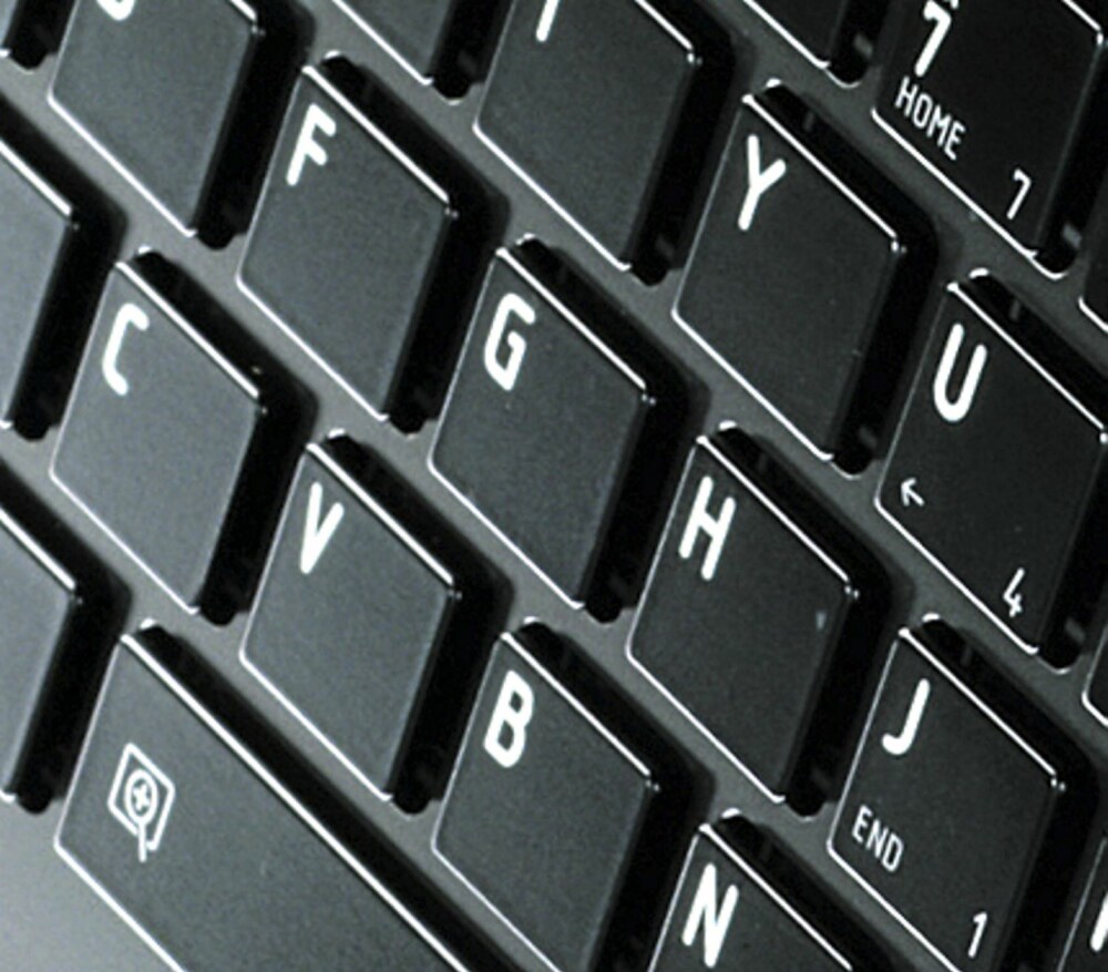FØLGER TRENDEN: Toshiba har gjort som mange andre produsenter og gitt R630 et Scrabble-inspirert tastatur.