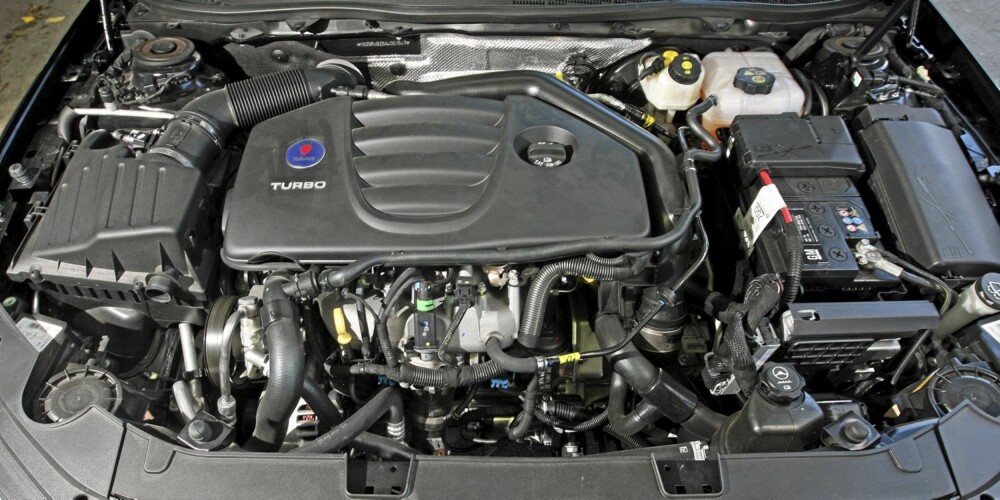 ARVEGODS: Turbomotoren på 220 hk er sterk, men oppleves som litt gammeldags - både hva kraftutvikling og forbruk angår. I hvert fall med automatgir.