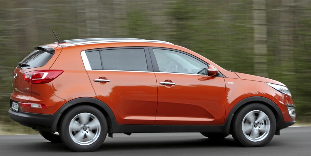 TIDSRIKTIG DESIGN: SUV-ene har forandret seg i retning vanlig personbil de siste årene, og Kia Sportage er intet unntak. TIDSRIKTIG DESIGN: SUV-ene har forandret seg i retning vanlig personbil de siste årene, og Kia Sportage er intet unntak.
