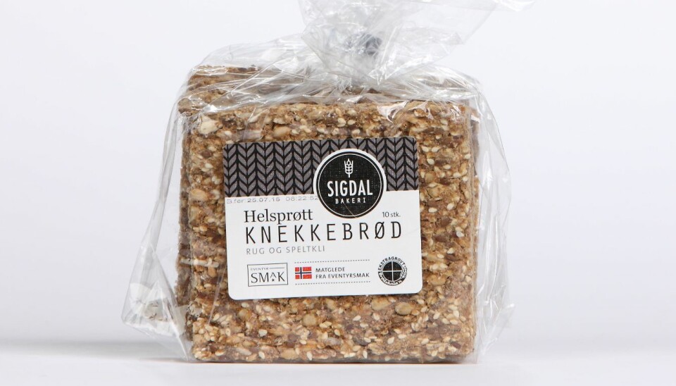 TEST AV HJEMMELAGDE KNEKKEBRØD: Helsprøtt Knekkebrød rug og speltkli. FOTO: Bjørn Inge Karlsen