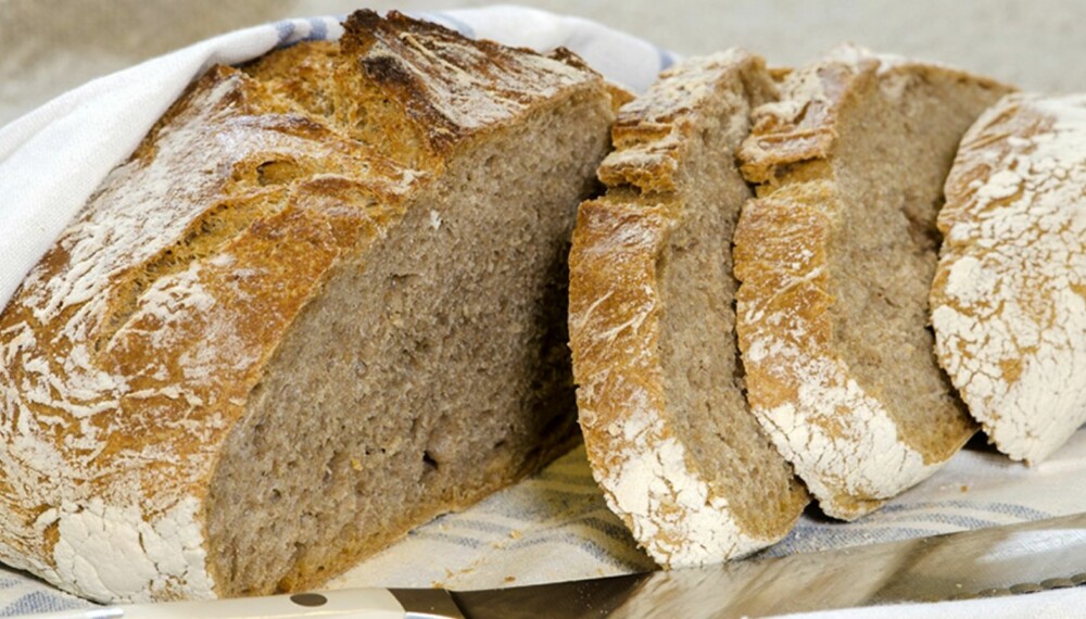 GROVT ELTEFRITT BRØD: Her er oppskriften på et eltefritt brød som er grovt.