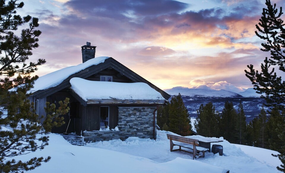 MORGENSTEMNING: Det er spektakulære scener som utspiller seg en vintermorgen i hyttefeltet Rondasyn i Folldal. FOTO: Sveinung Bråthen