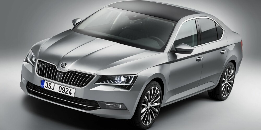 VARIANTER: Hele åtte motorer tilbys i Skoda Superb, og den sterkeste har intet mindre enn 280 hk. Flere versjoner har firehjulsdrift, og DSG-automat kan fås til en rekke varianter. FOTO: Skoda VARIANTER: Hele åtte motorer tilbys i Skoda Superb, og den sterkeste har intet mindre enn 280 hk. Flere versjoner har firehjulsdrift, og DSG-automat kan fås til en rekke varianter. FOTO: Skoda
