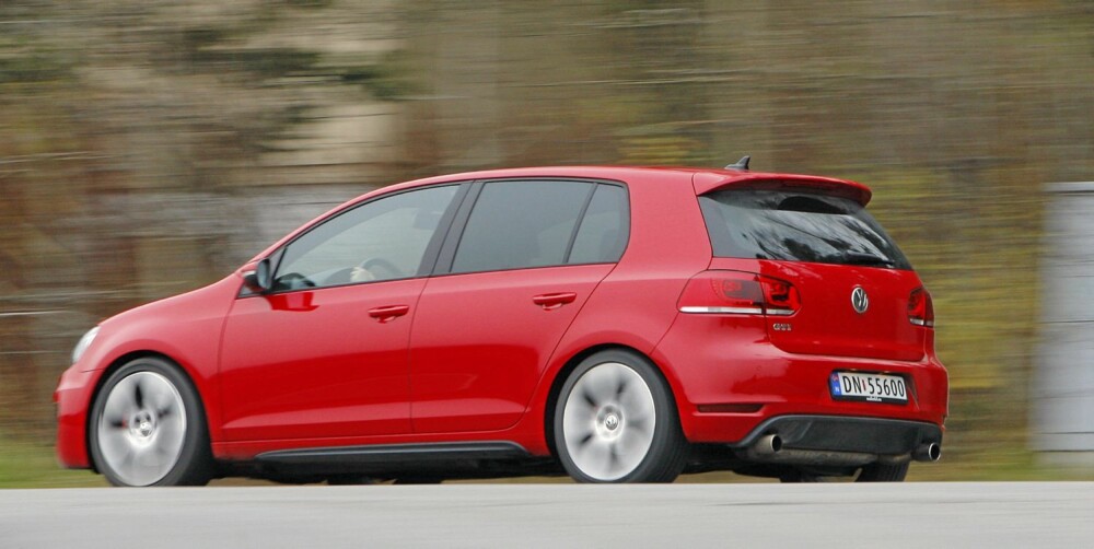 RASK: GTI er med sine 210 hk og 280 Nm mer enn rask nok. 0-100 skal ifølge produsenten gjøres unna på 6,9 sekunder. RASK: GTI er med sine 210 hk og 280 Nm mer enn rask nok. 0-100 skal ifølge produsenten gjøres unna på 6,9 sekunder.
