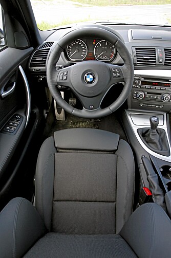 TYPISK BMW: Det føreren trenger, relativt traust innpakket. TYPISK BMW: Det føreren trenger, relativt traust innpakket.