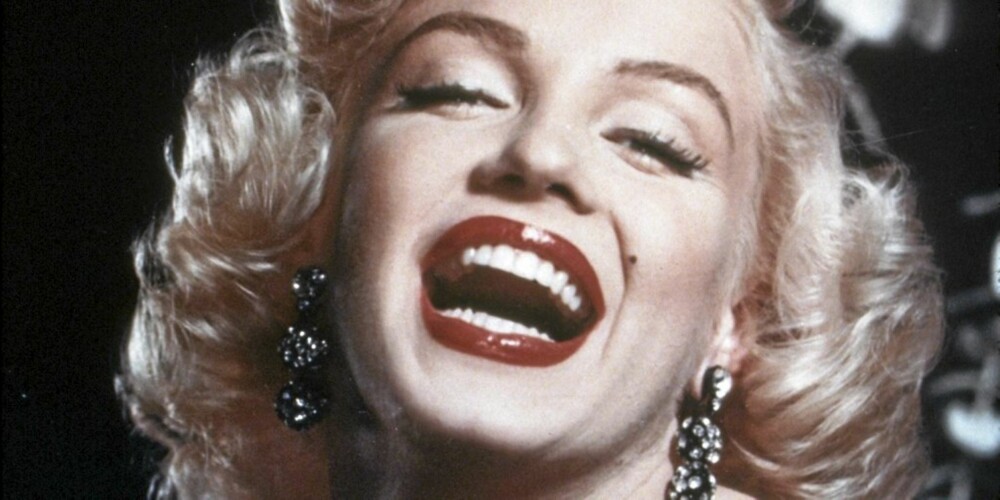 MARILYN MONROE: Marilyn er egentlig brunette, men bleket håret jevnlig platinablondt og sminket seg klassisk 50-talls med knekk i bryn, kraftig eyeliner og sexy røde lepper.