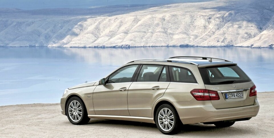 HYBRID: E-klassen kan du også regne med å se i en hybridutgave, og E 220 CDI med firehjulstrekk om få år.