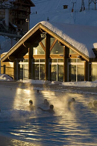 KALD LUFT, VARMT BAD: Alpe d'Huez, mer enn bare skikjøring.