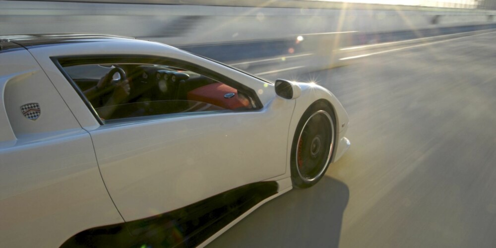 TIENDEPLASS: SSC Ultimate Aero TT TIENDEPLASS: SSC Ultimate Aero TT