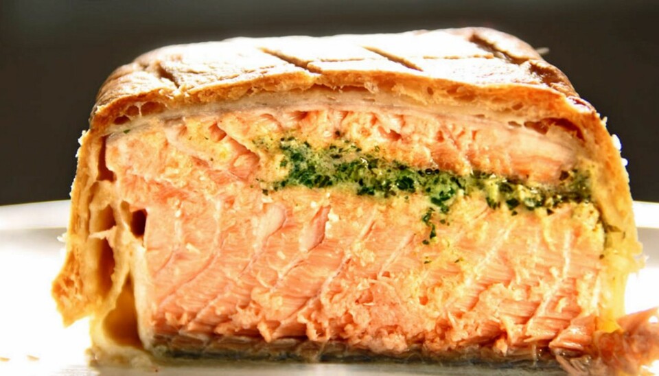 OPPSKRIFT PÅ INNBAKT LAKS: Innbakt laks ser imponerende ut - og smaker enda mer imponerende.