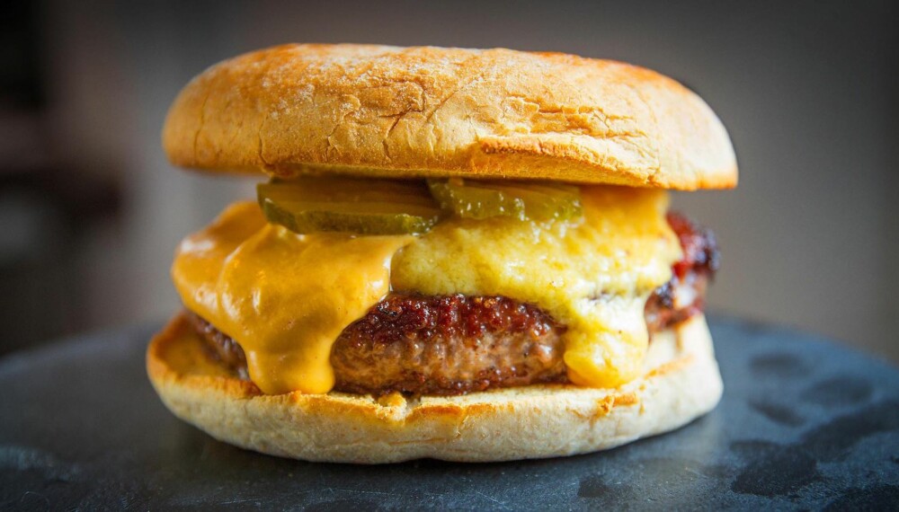 FANTASTISK: Lager du burger på den riktige måten, blir den fantastisk god.