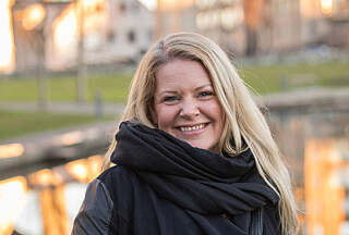 ROLIG: Matchmaker Ane Hagen mener vi kan ha godt av å holde oss i skinnet. Foto: Privat. ROLIG: Matchmaker Ane Hagen mener vi kan ha godt av å holde oss i skinnet. Foto: Privat.