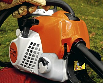 Stihl: Kun en bryter for start, stopp og choke.