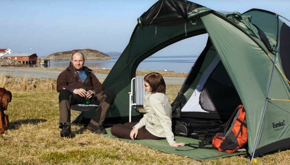 CAMPINGLIV. En mellomting mellom et tradisjonelt hustelt og rent fjelltelt egner seg bra når flere er på tur sammen.