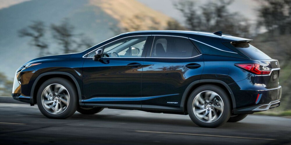 SUV: Lexus RX 450h. FOTO: Produsent SUV: Lexus RX 450h. FOTO: Produsent