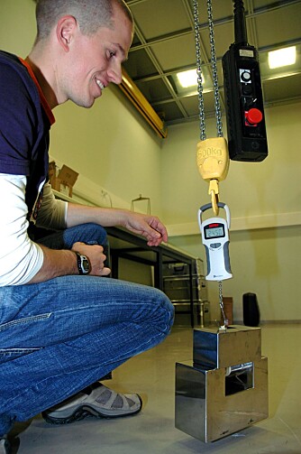 TESTSJEFEN: Testen ble utført av overingeniør André Evenstad ved Nasjonalt laboratorium, Justervesenet. TESTSJEFEN: Testen ble utført av overingeniør André Evenstad ved Nasjonalt laboratorium, Justervesenet.