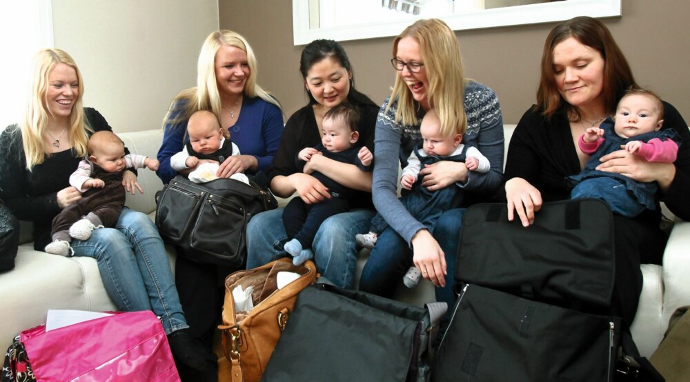 TESTPANEL M/ BABY & BAG: (f.v.) Maria m/ Tuva, Anne m/ Leon, Trine m/ Magnus, Ingrid m/ Jenny og Anne Lise m/ Eira.