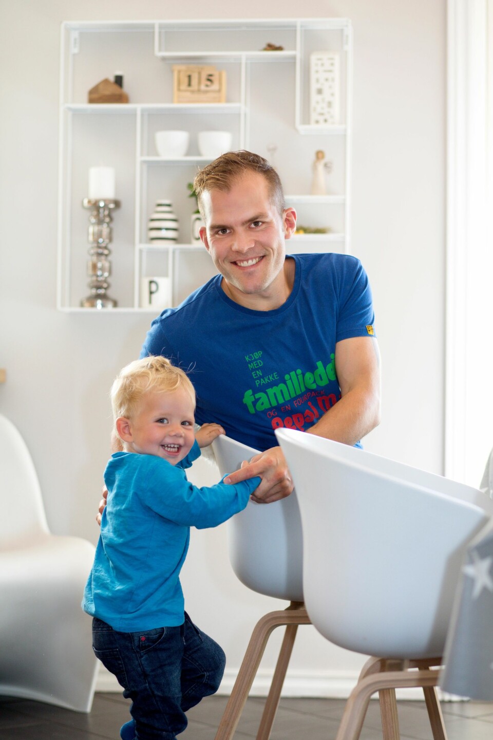 GODMODIG ERTING: – Jeg får mye tyn av kompiser. Det er lite ros, gitt. Blogging er først og fremst en kvinnegreie, og jeg skriver mye om følelser. Det er ikke særlig «cool», forteller Peter. Gustav er blid som ei lerke.