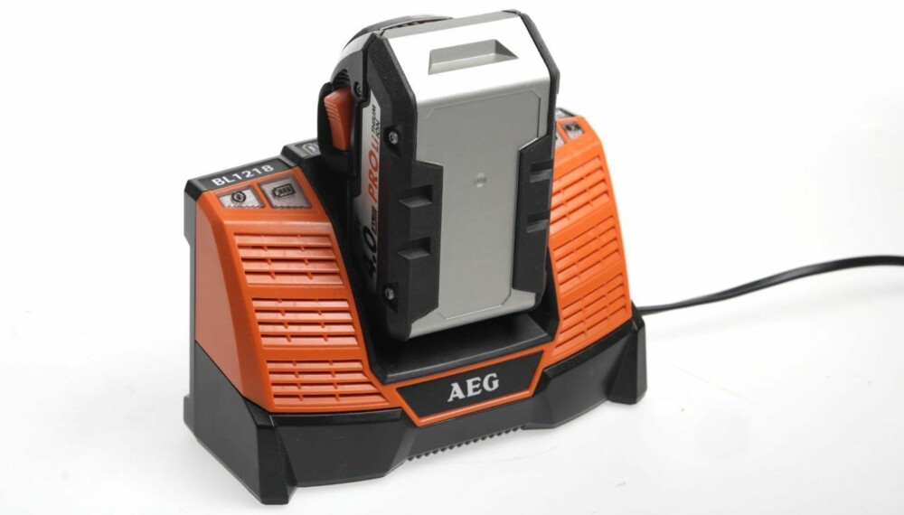 Test: Lader og batteri fra AEG