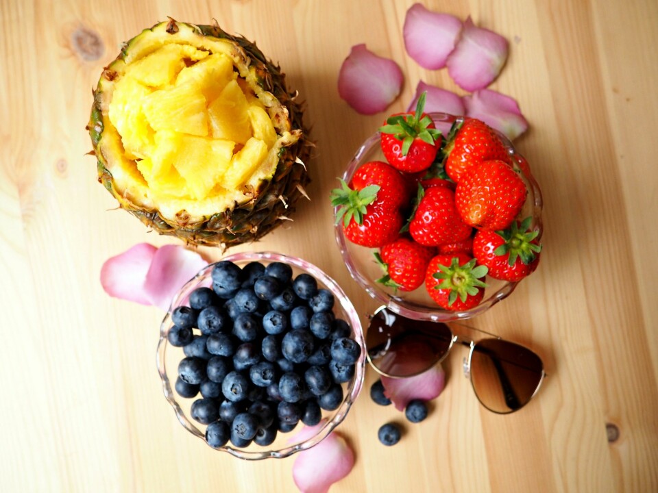 SØTT: Frukt og bær inneholder vitaminer, mineraler, fiber og antioksidanter, og kan nytes med god samvittighet.