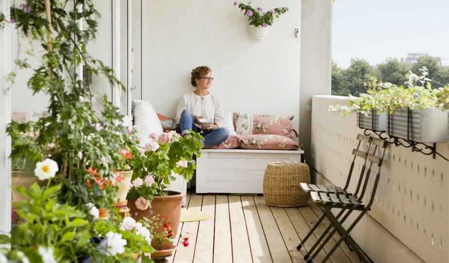 VERANDA, TERRASSE, BALKONG ELLER ALTAN: Vet du hva dette er? Forskjellen på veranda, terrasse, balkong og altan er ikke like lett å vite. FOTO: Getty Images.