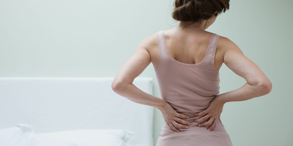 ENDOMETRIOSE: Symptomene på endometriose er smerter mot rygg og i bekken, samt smerter ved vannlating, avføring og samleie. Foto: Gettyimages.com.