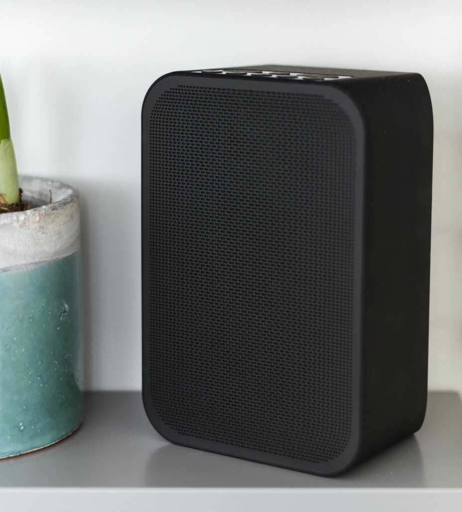 GOD LYD: Direkteknapper og god lyd gjør at den vesle høyttaleren fra Bluesound er vår favoritt som "DAB-radio". GOD LYD: Direkteknapper og god lyd gjør at den vesle høyttaleren fra Bluesound er vår favoritt som "DAB-radio".