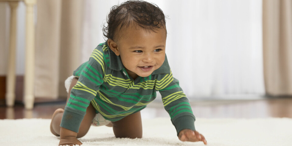 BABY 11 MÅNEDER: Noen opplever at babyen på 11 måneder er småspist, men barnets matlyst varierer fra uke til uke og henger gjerne sammen med hvordan det vokser. Foto: Gettyimages.com.