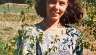 14 ÅR: Jeanette som konfirmant, samme år som hun røykte hasj for første gang. FOTO: Privat. 14 ÅR: Jeanette som konfirmant, samme år som hun røykte hasj for første gang. FOTO: Privat.