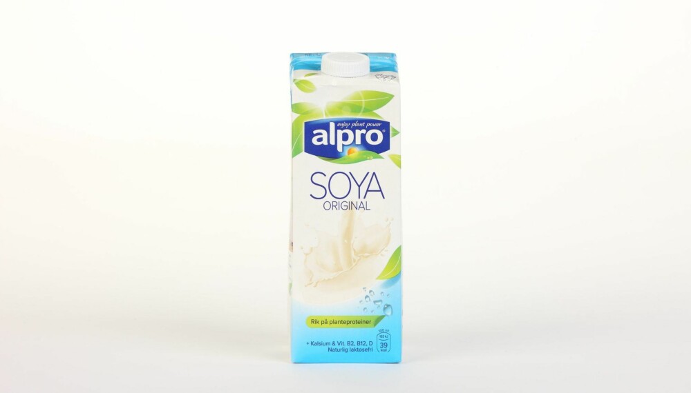 Alpro Soya Original

Produsent: Alpro C.V.A.

Pris: 30 kr

N�ringsinnhold per 100 ml:

Energi: 39 kcal

Fett/hvorav mettet fett: 1,8/0,3 g

Karbohydrater: 2,5 g

Hvorav sukkerarter: 2,5 g

Protein: 3 g

Kalsium: 120 mg

Vitamin D: 0,75 �g

Vitamin B2: 0,21 mg

Vitamin B12: �g

Bra med protein, lite mettet fett, tilsatt kalsium og vitaminene D, B2 og B12 Minus er tilsatt sukker som utgj�r litt over en sukkerbit per dl.
---------------------------
Oslo/studio 20170622; Klikk.no, Foreldre og Barn, Hjemmet, Shape-Up



Alternativ melk



Oslo/studio 22062017; Klikk.no, Foreldre og Barn, Hjemmet, Shape-Up



Alternativ melk *** Local Caption *** Alpro Soya Original

Produsent: Alpro C.V.A.

Pris: 30 kr

N�ringsinnhold per 100 ml:

Energi: 39 kcal

Fett/hvorav mettet fett: 1,8/0,3 g

Karbohydrater: 2,5 g

Hvorav sukkerarter: 2,5 g

Protein: 3 g

Kalsium: 120 mg

Vitamin D: 0,75 �g

Vitamin B2: 0,21 mg

Vitamin B12: �g

Bra med protein, lite mettet fett, tilsatt kalsium og vitaminene D, B2 og B12 Minus er tilsatt sukker som utgj�r litt over en sukkerbit per dl.
---------------------------
Oslo/studio 20170622; Klikk.no, Foreldre og Barn, Hjemmet, Shape-Up



Alternativ melk



Oslo/studio 22062017; Klikk.no, Foreldre og Barn, Hjemmet, Shape-Up



Alternativ melk