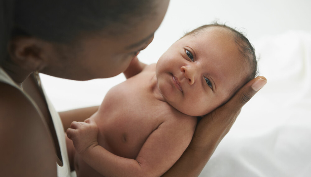 DEN FØRSTE TIDEN MED NYFØDT BABY: Hverdagen blir en helt annen med en nyfødt baby i hus, og for mange kan det være nyttig å forberede seg på helomvendingen. Foto: Gettyimages.com.
