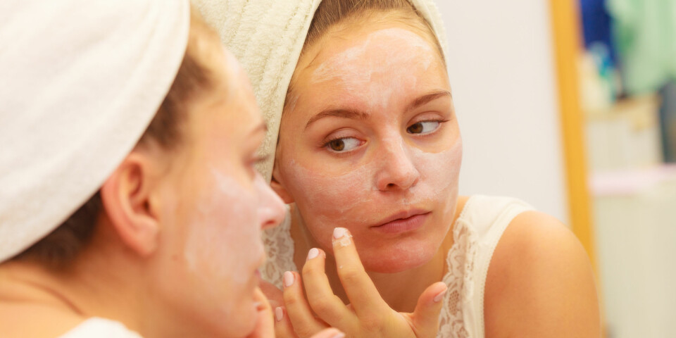 TØRR HUD: Riktige produkter kan være med på å påvirke tørr hud i ansiktet.