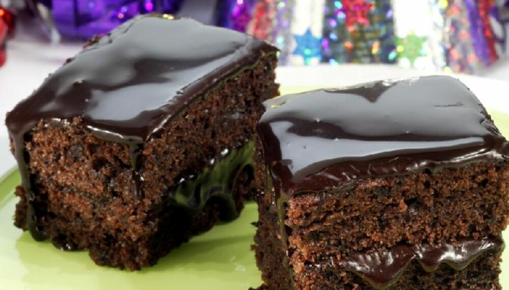 GLUTENFRI BROWNIES: Du trenger ikke droppe brownies eller sjokoladekake fordi du ikke kan spise gluten. Her er Ritas sjokoladekake uten gluten og melk . Foto: Petter Berg