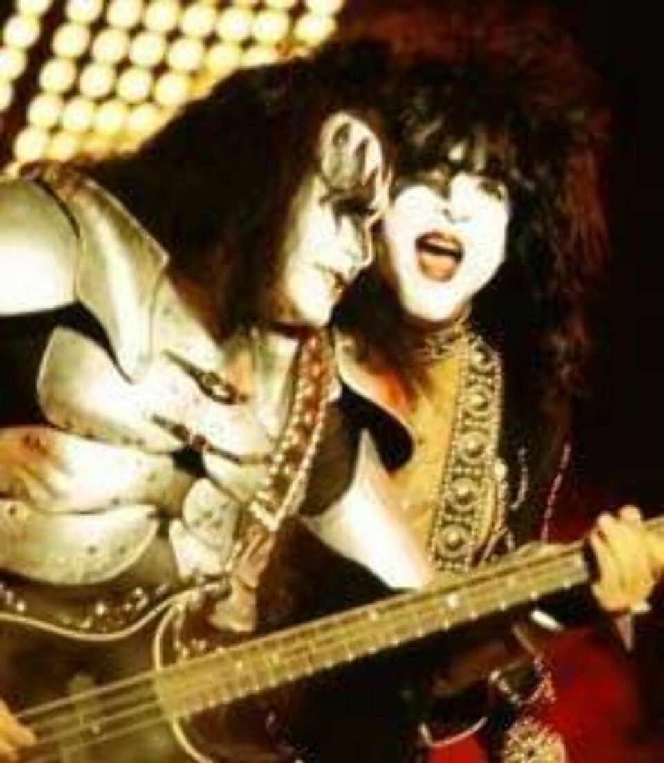 Her er hele Kiss-historien