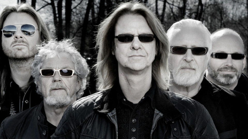 HELLBILLIES er et av Norges største band. Arne Moslåtten står som nummer to fra høyre.