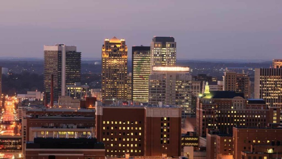 Her tror bare én av fire på evolusjonen