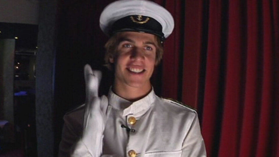 Her stripper Trekant-Thomas