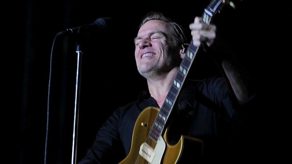 Bryan Adams blir far
