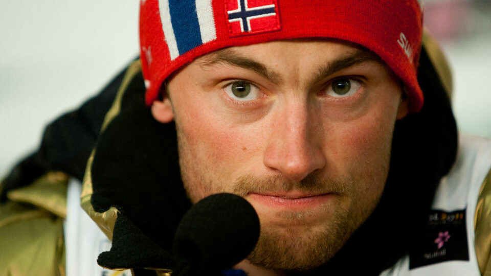 Raser mot ryktene