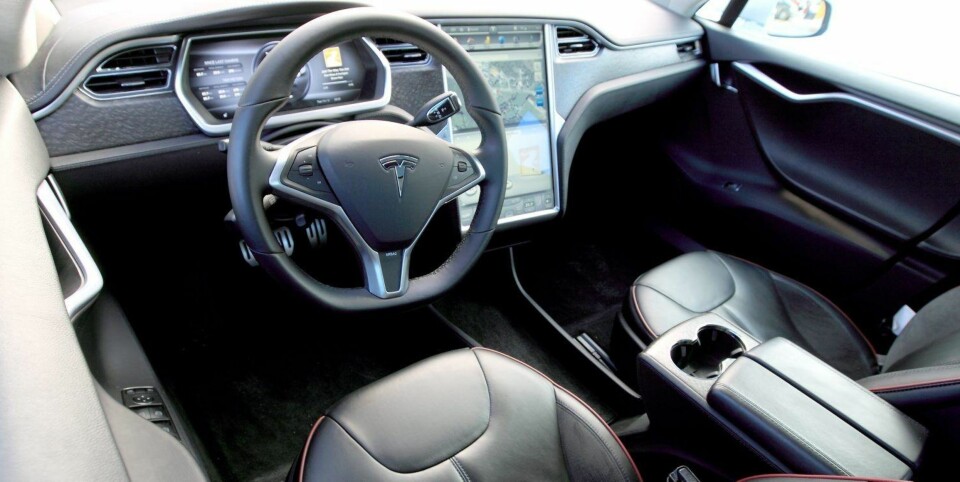 Tesla Model S: Lover svært godt
