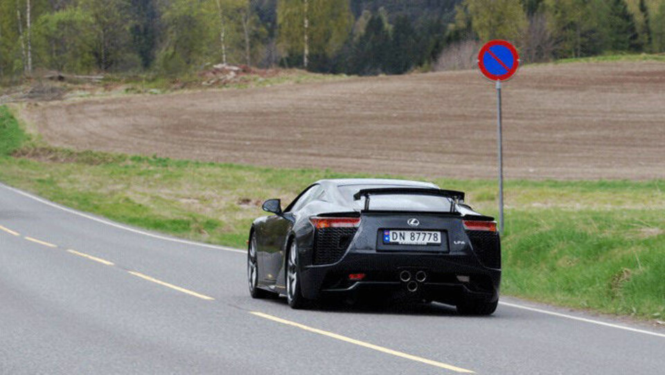 Lexus LFA: Rune kjøpte drømmebil til 4,3 millioner – usett