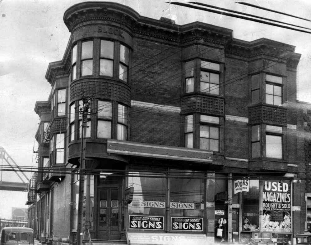 <b>DRAPSFABRIKK: </b>Det beryktede bygget i Chicago hadde forretninger på bakkeplan, mens i andre etasje var det kontorer samt rom til leie. Det skulle dog snart vise seg at «Borgen» egentlig var en drapsfabrikk uten sidestykke i historien, drevet av H.H. Holmes.